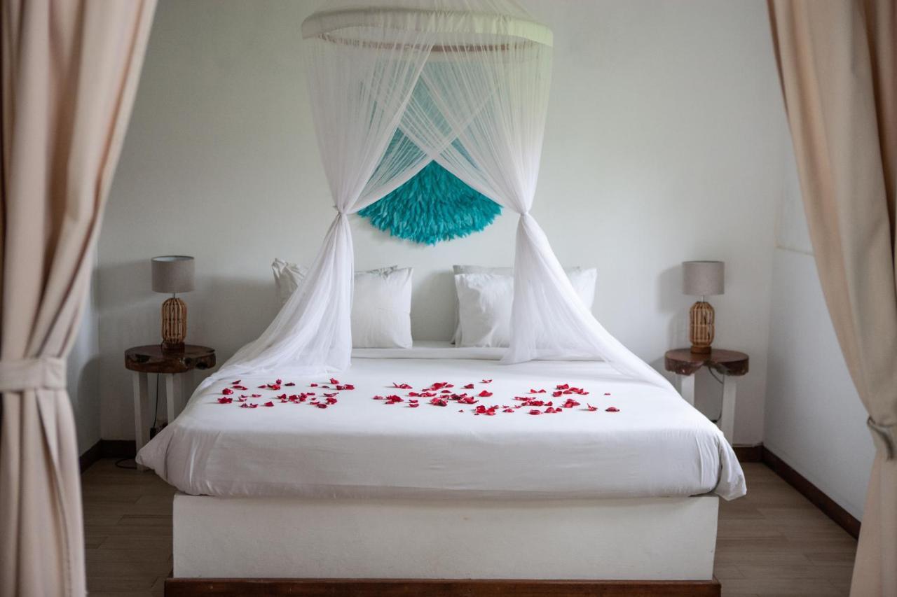 Cocowhite Villa Seminyak Exterior foto