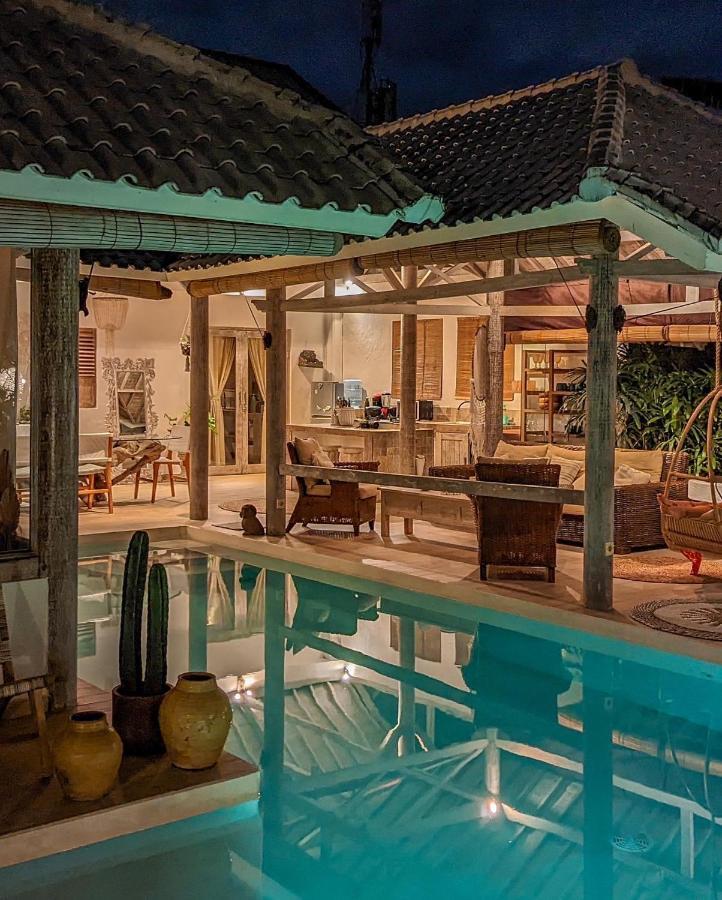 Cocowhite Villa Seminyak Exterior foto